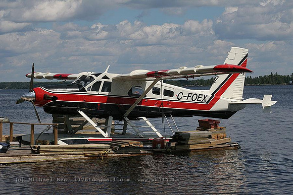068752_dhc2turbobeaver(float)_+O)_cfoex_20060724_siouxlookout(on)_IMG_1838