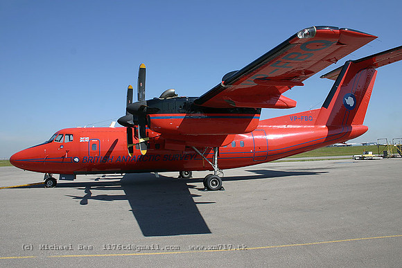 057162_dhc7_+SY_vpfbq_20040811_calgary_e306_IMG_7532